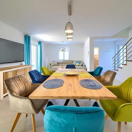 וילה Casa Ulika *